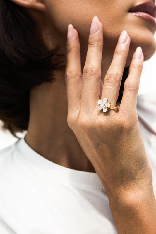 Yellow Gold Ring — Women, White Blossom — View ring 10